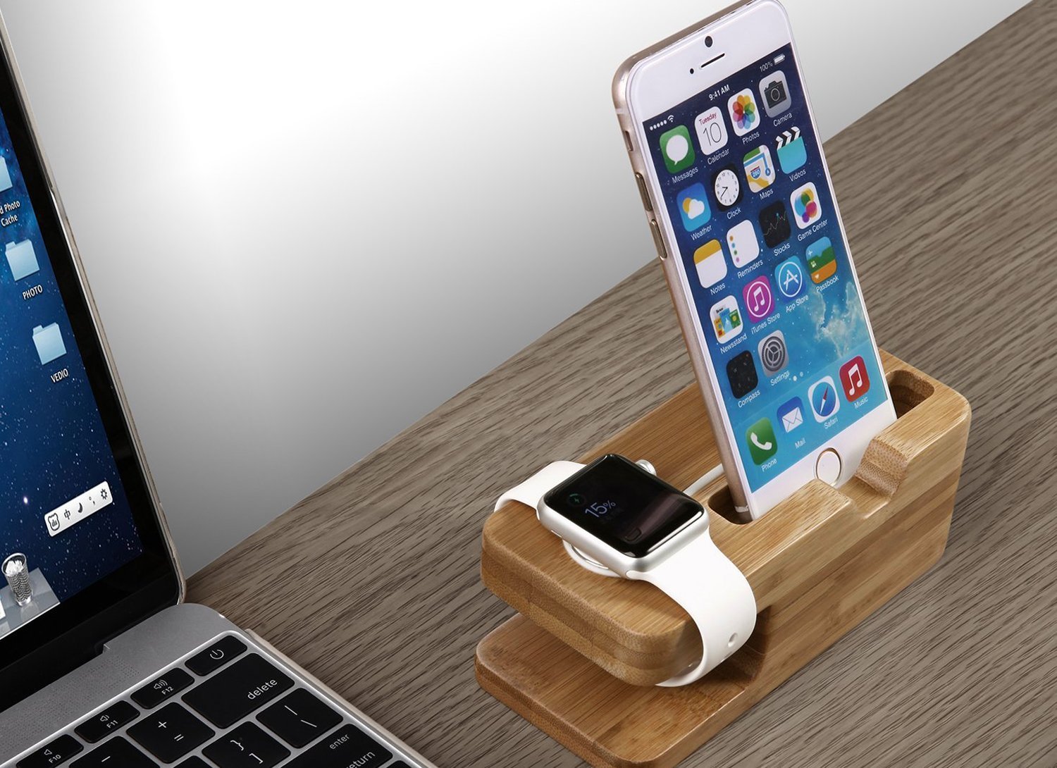 LUVVITT® Apple Watch Bamboo Wood Charging Stand / Docking Station (LUV-1033)